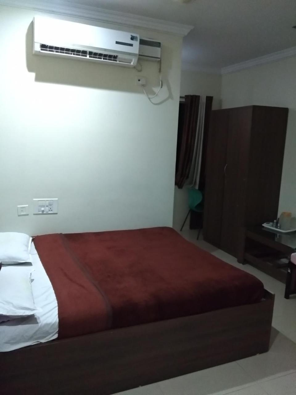 Sai Tirumala Residency تيروباتي المظهر الخارجي الصورة