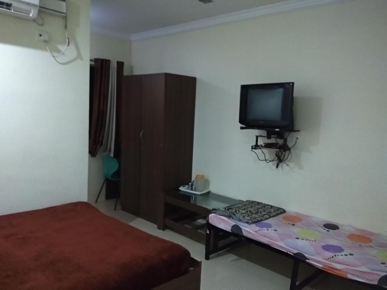 Sai Tirumala Residency تيروباتي المظهر الخارجي الصورة