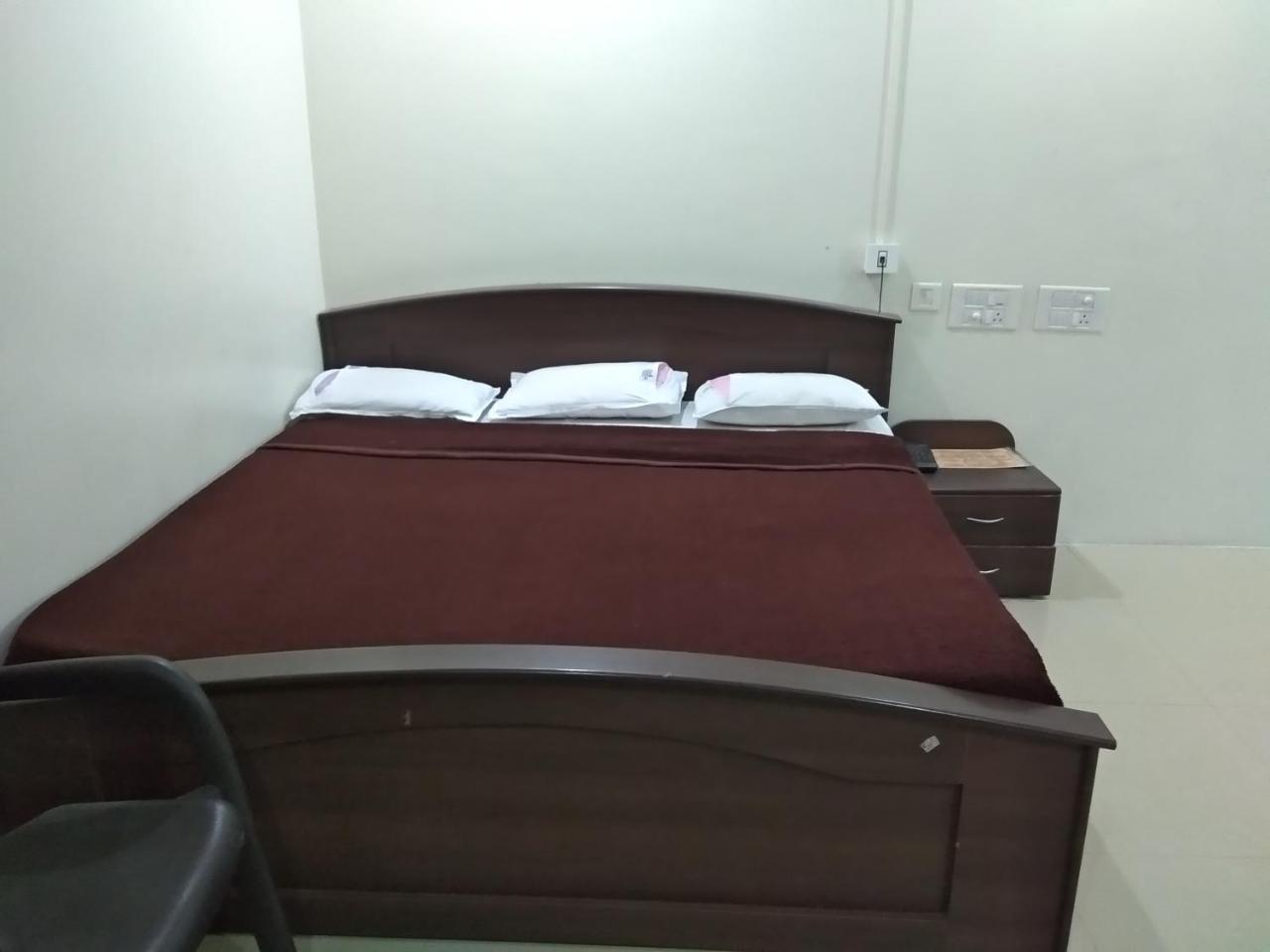 Sai Tirumala Residency تيروباتي المظهر الخارجي الصورة